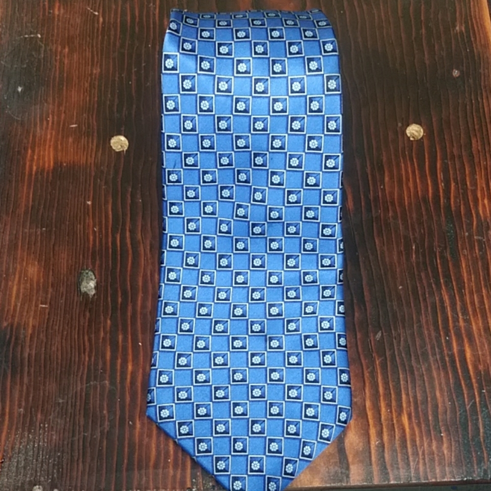 Lavin Tie